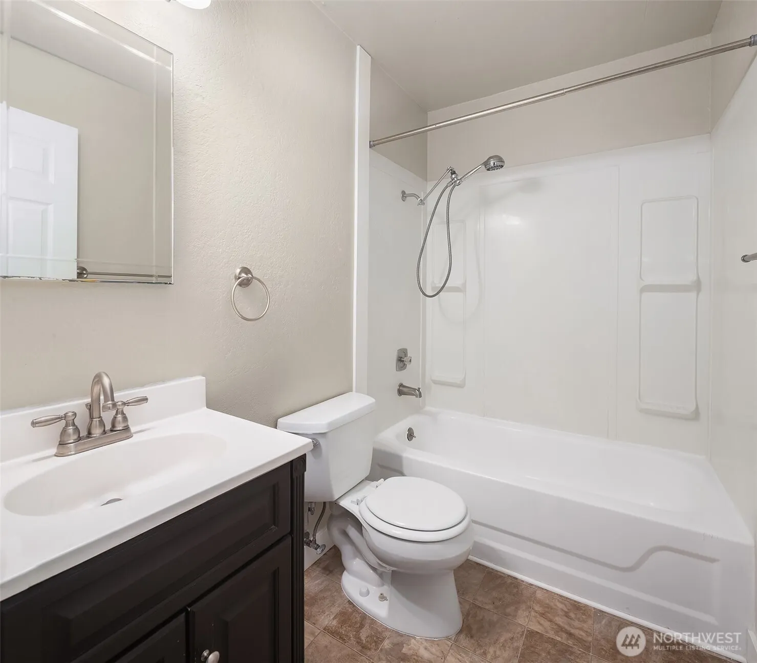12021 100th Avenue NE #C3, Kirkland, WA 98034