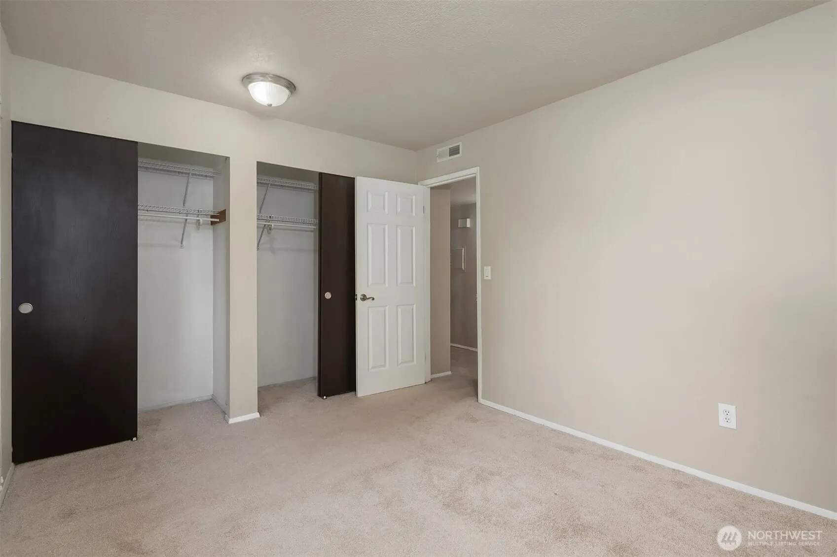 12021 100th Avenue NE #C3, Kirkland, WA 98034