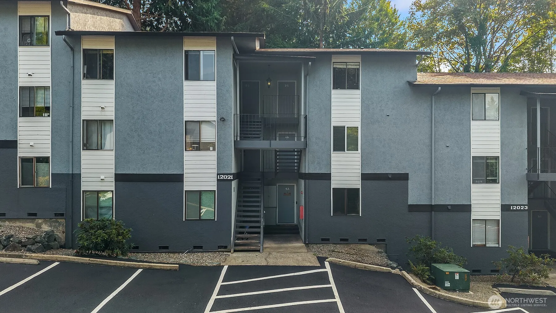 12021 100th Avenue NE #C3, Kirkland, WA 98034