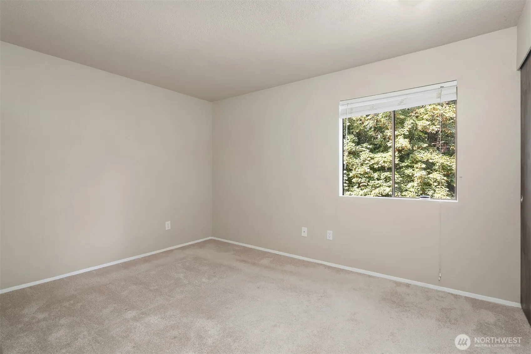 12021 100th Avenue NE #C3, Kirkland, WA 98034