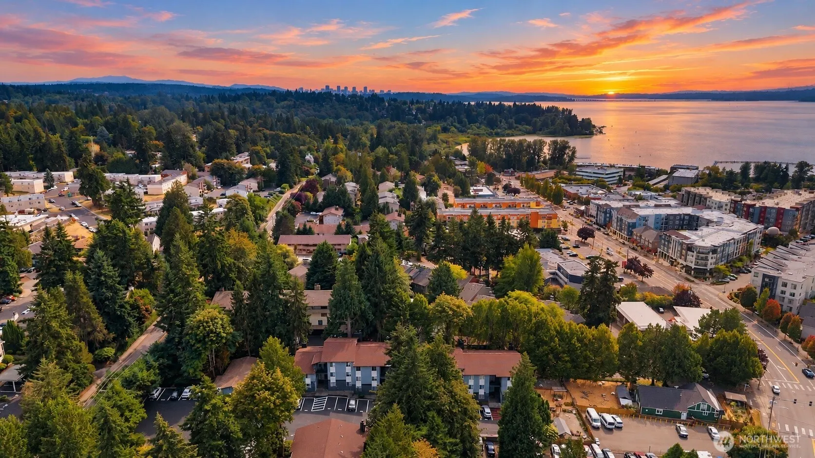 12021 100th Avenue NE #C3, Kirkland, WA 98034