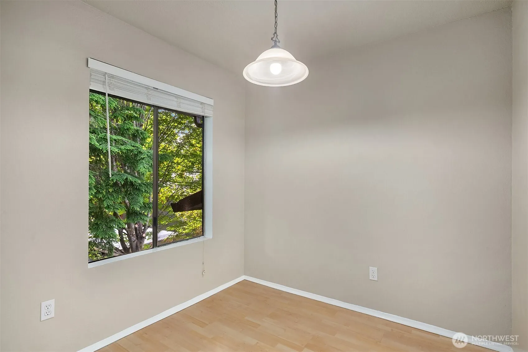12021 100th Avenue NE #C3, Kirkland, WA 98034