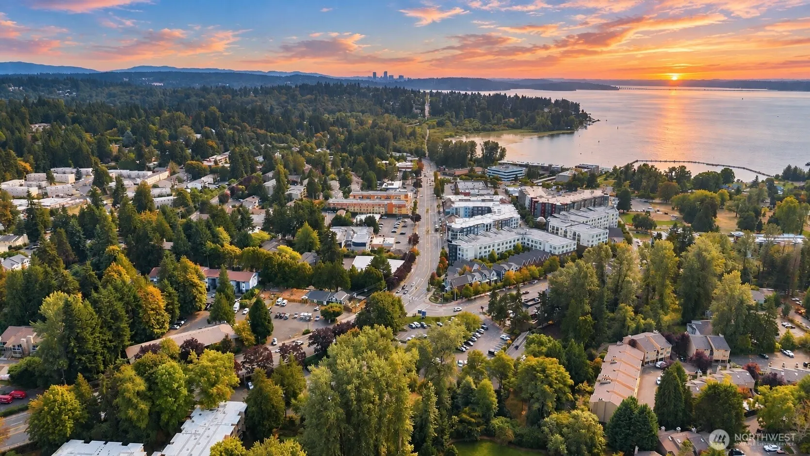 12021 100th Avenue NE #C3, Kirkland, WA 98034