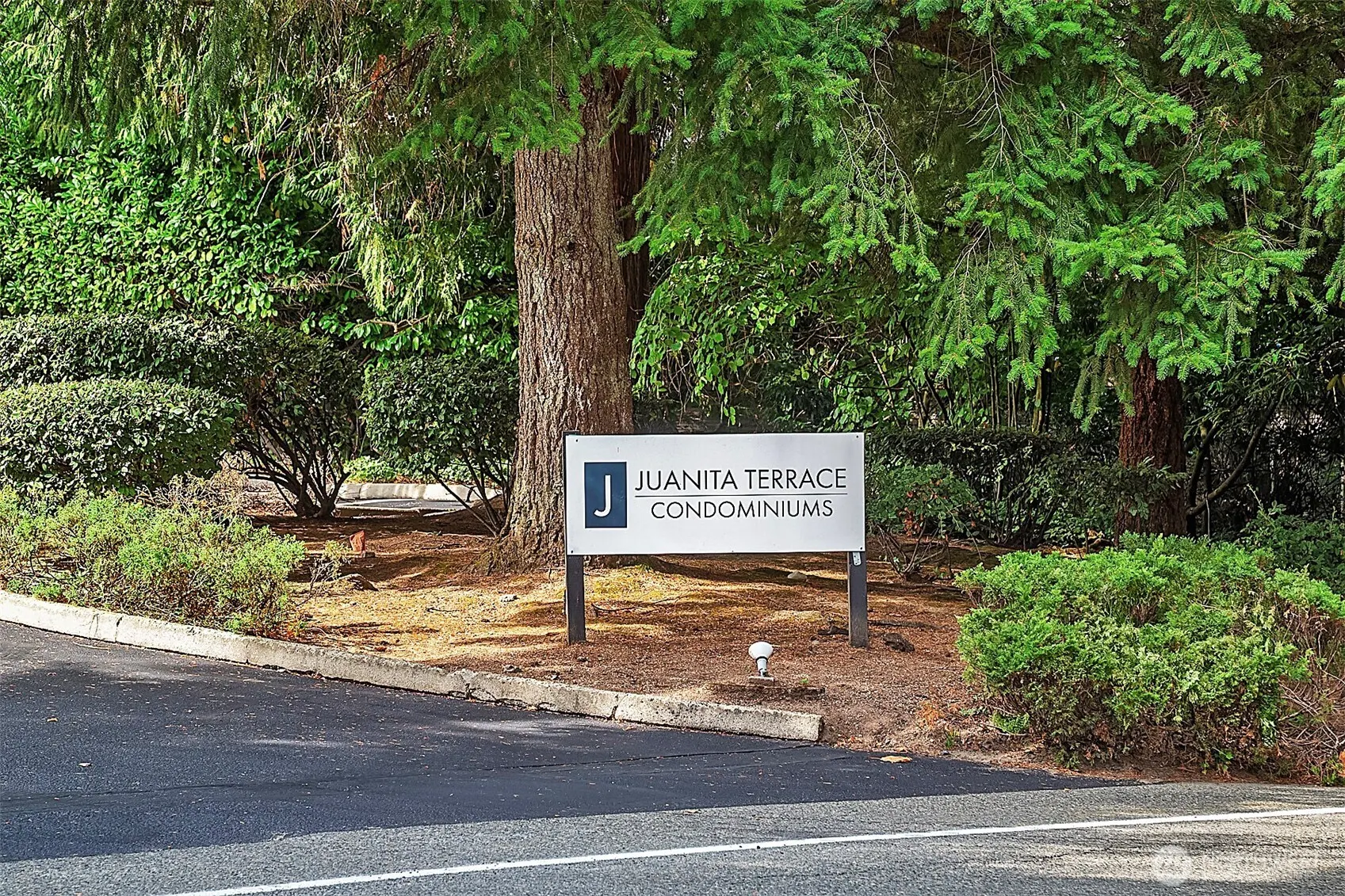 12021 100th Avenue NE #C3, Kirkland, WA 98034