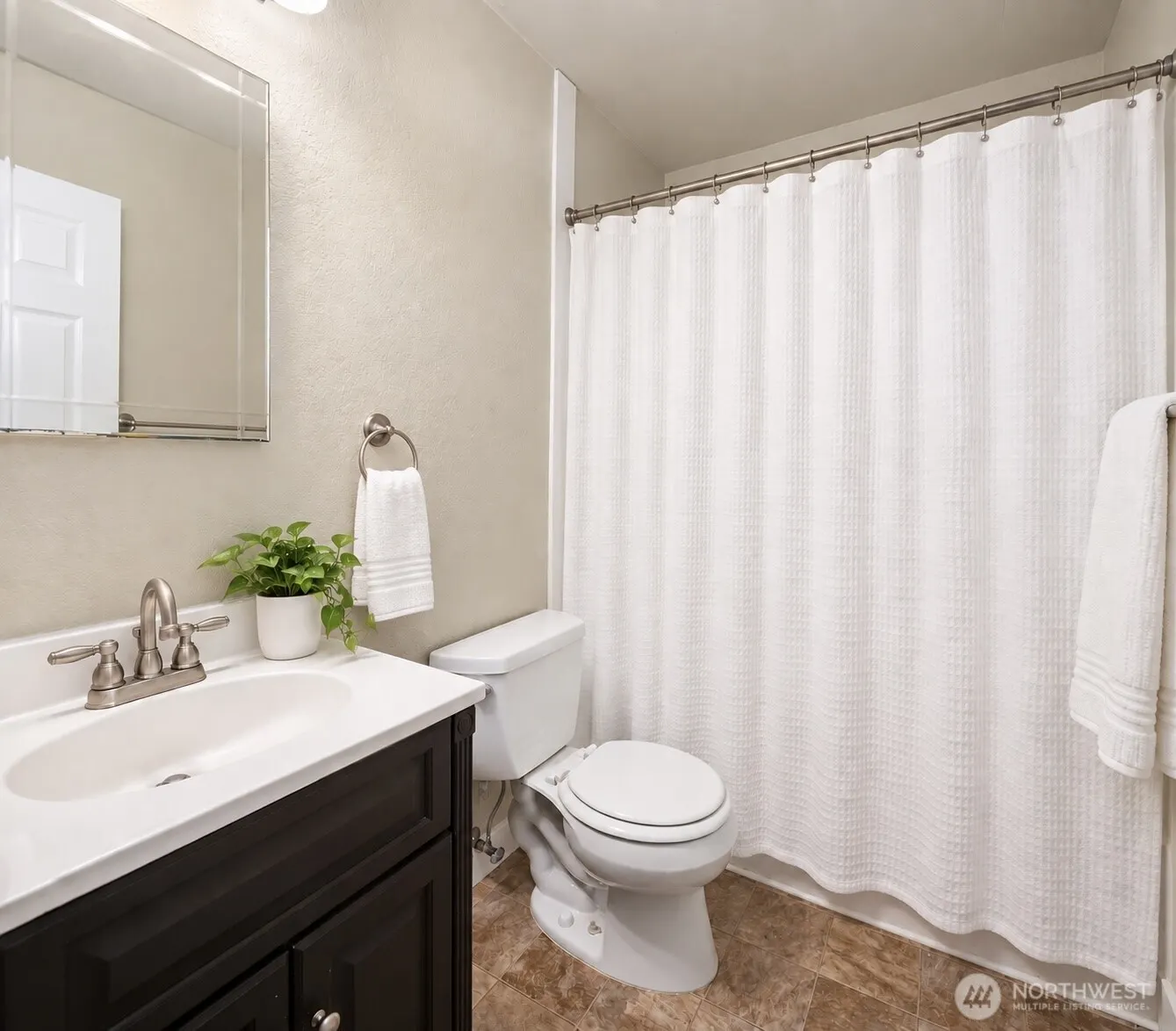 12021 100th Avenue NE #C3, Kirkland, WA 98034