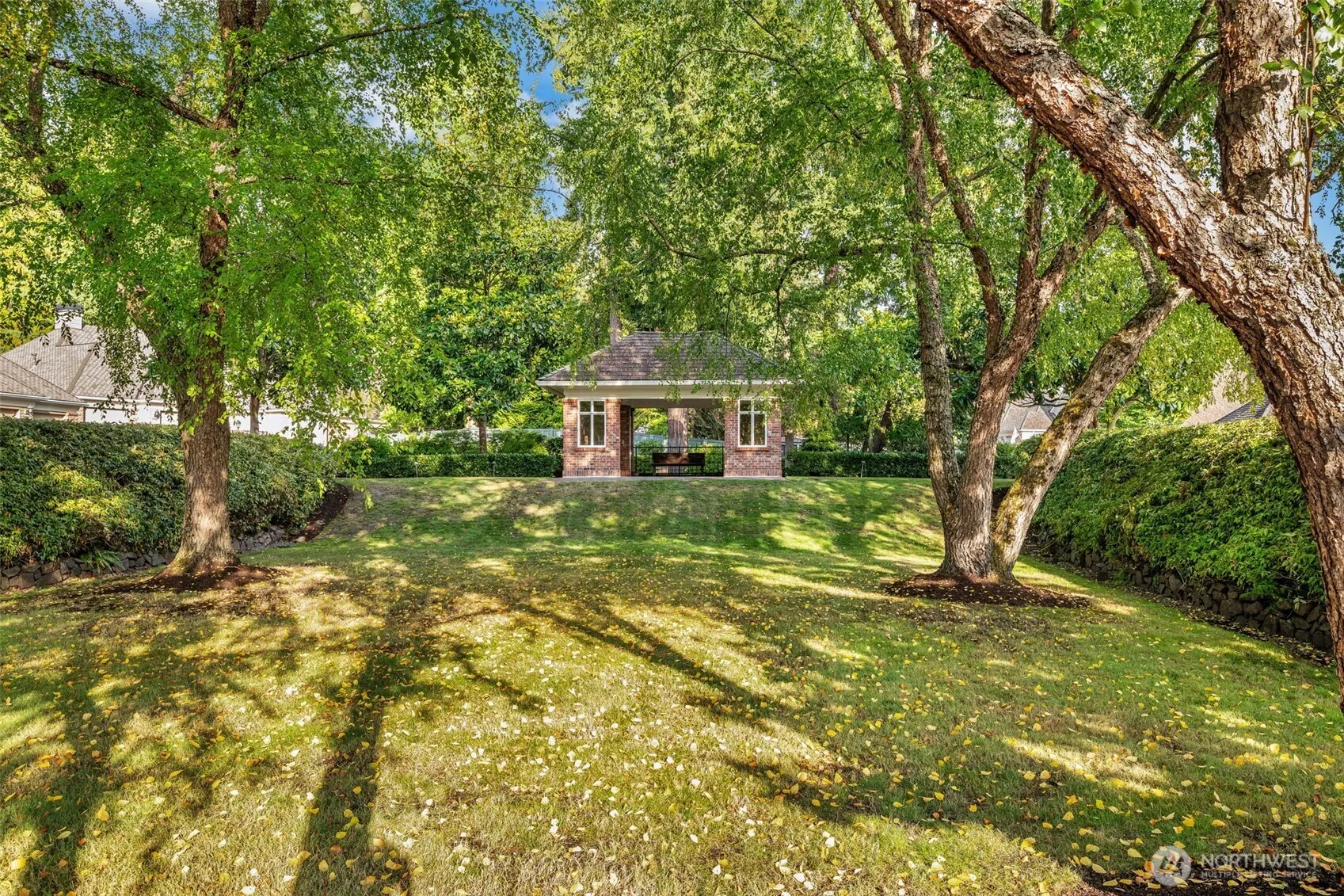 1260 108th Avenue NE, Bellevue, WA 98004