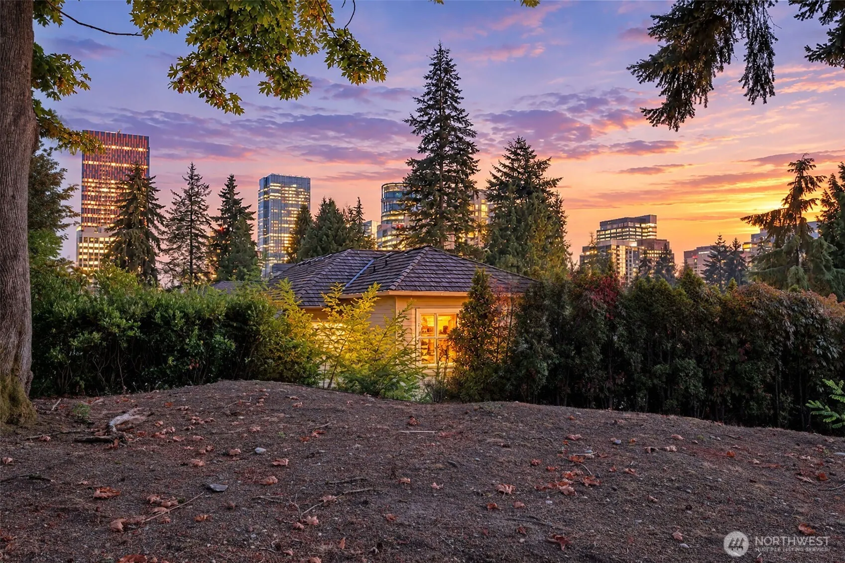 1260 108th Avenue NE, Bellevue, WA 98004