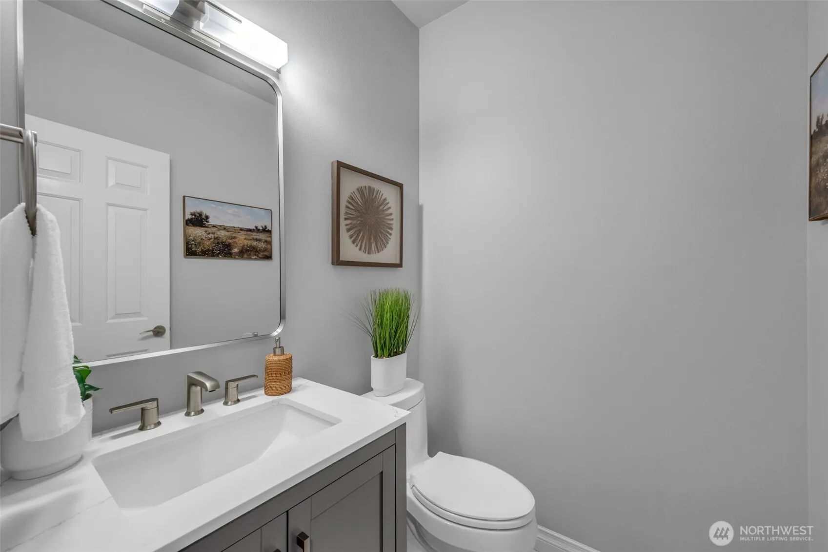 1260 108th Avenue NE, Bellevue, WA 98004