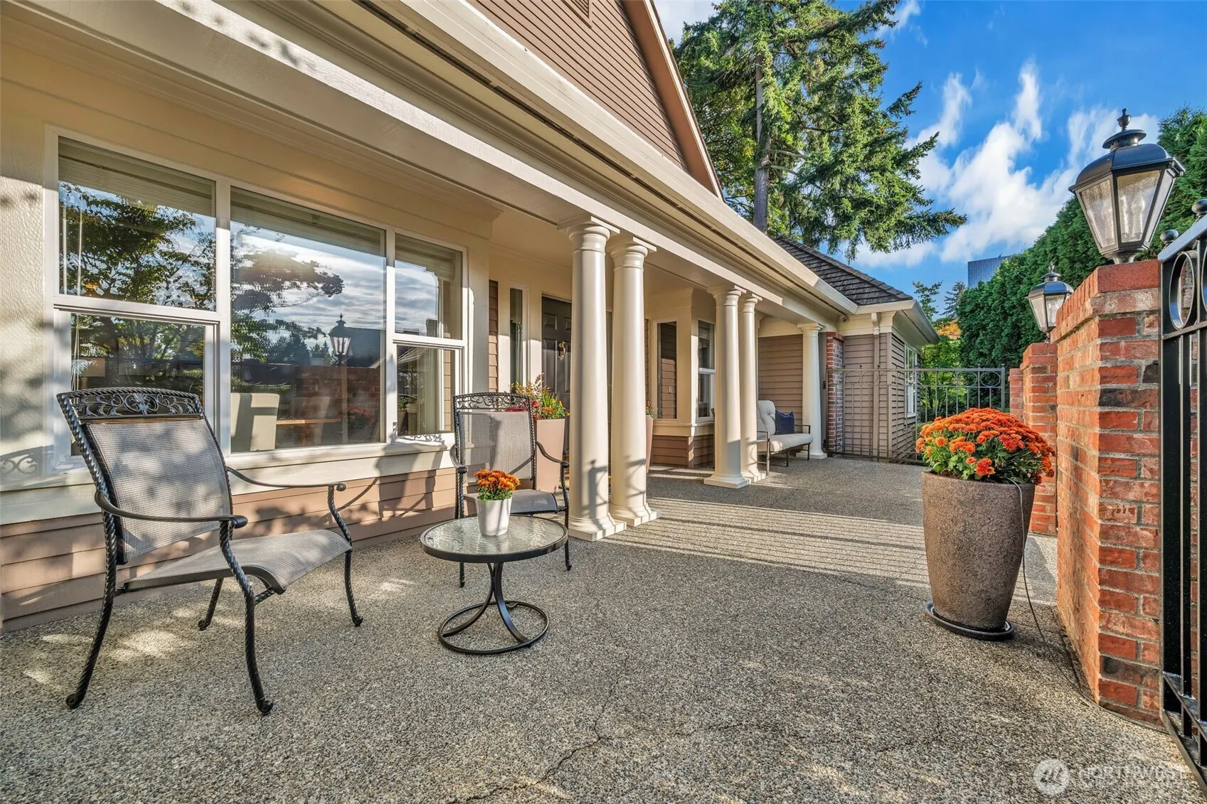 1260 108th Avenue NE, Bellevue, WA 98004