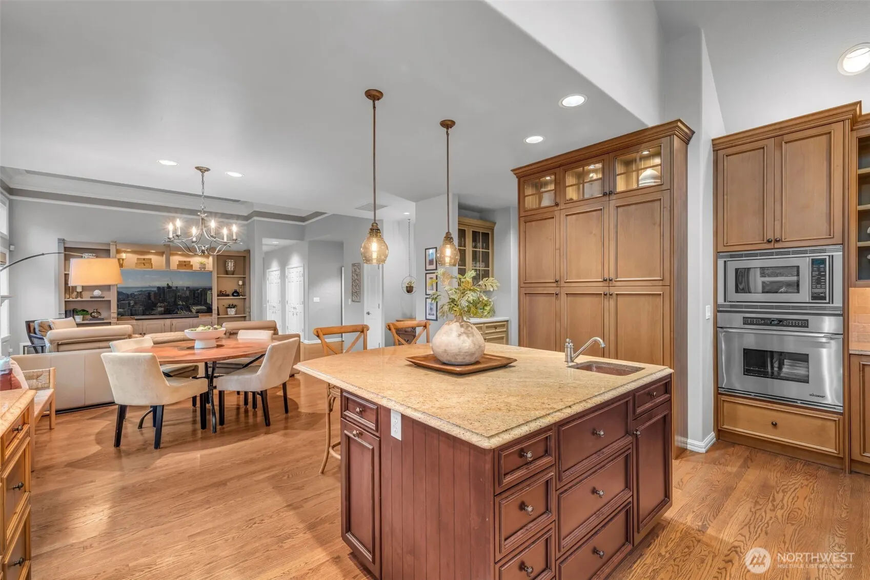 1260 108th Avenue NE, Bellevue, WA 98004