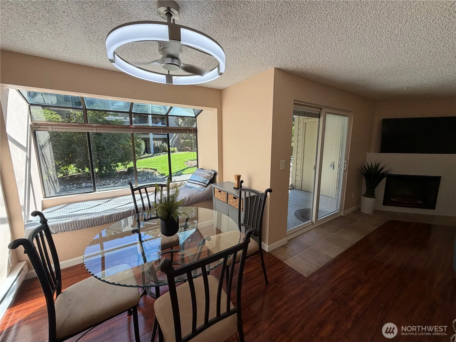 4820 200th Street SW #B101, Lynnwood, WA 98036