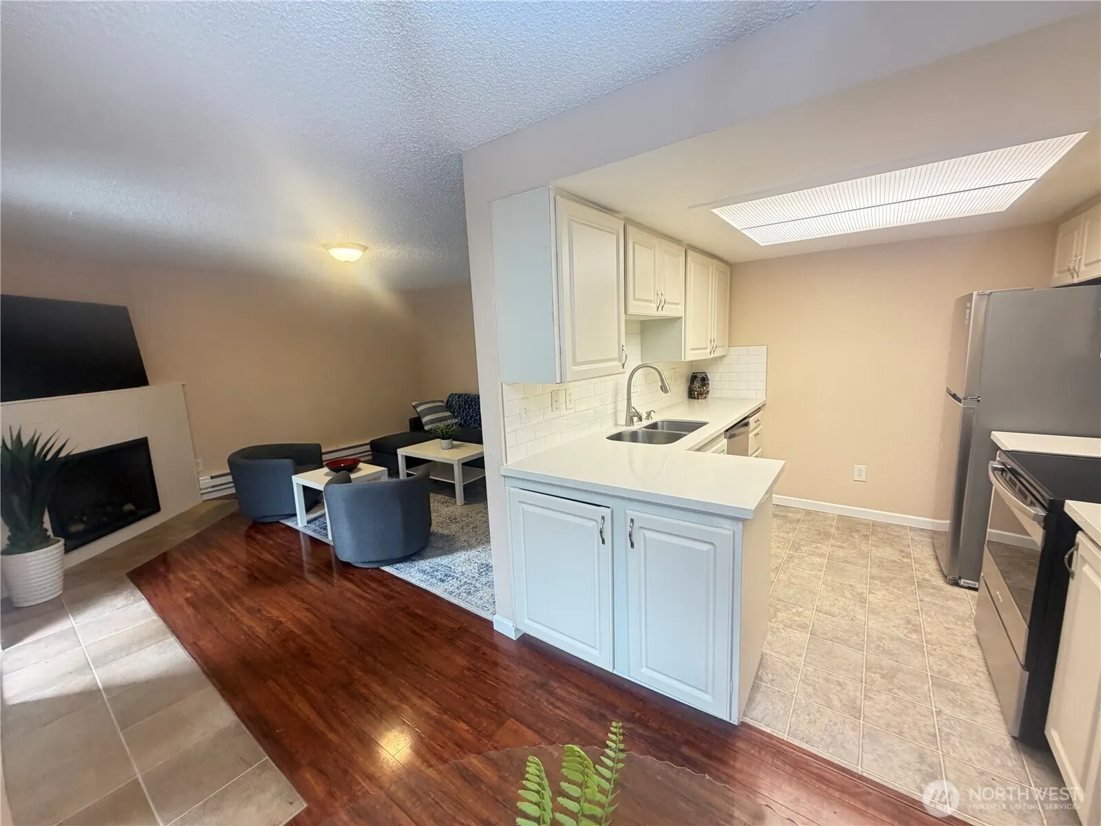 4820 200th Street SW #B101, Lynnwood, WA 98036