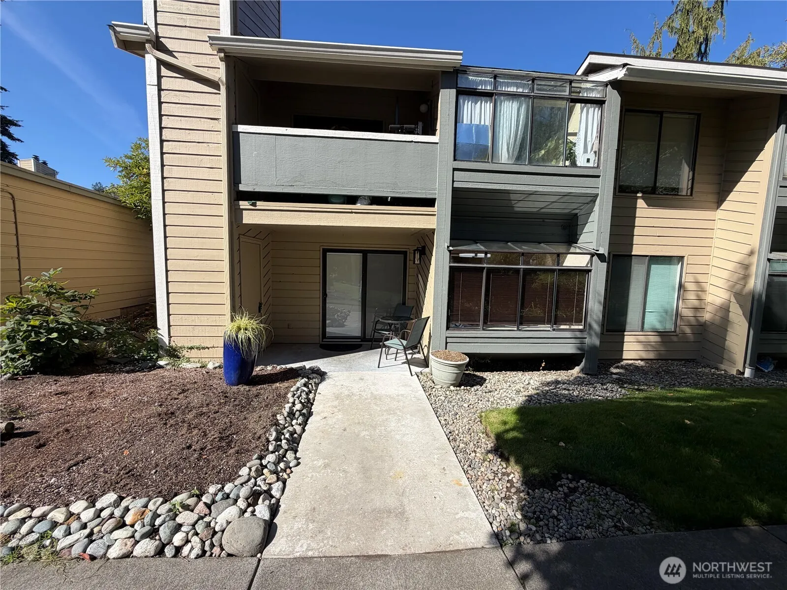 4820 200th Street SW #B101, Lynnwood, WA 98036