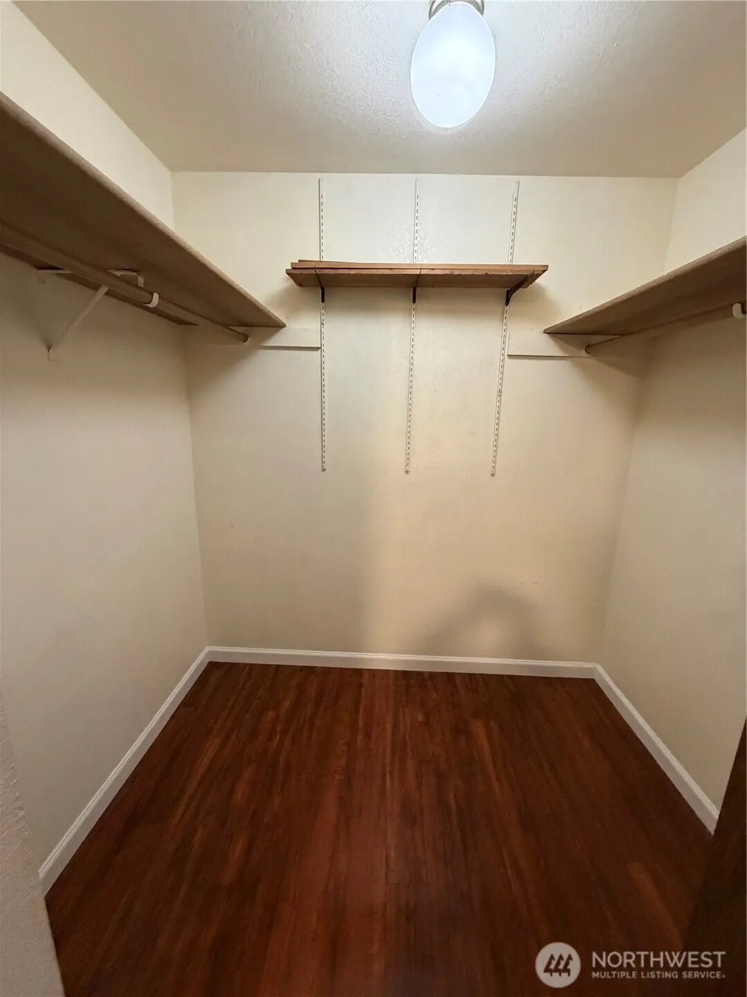 4820 200th Street SW #B101, Lynnwood, WA 98036