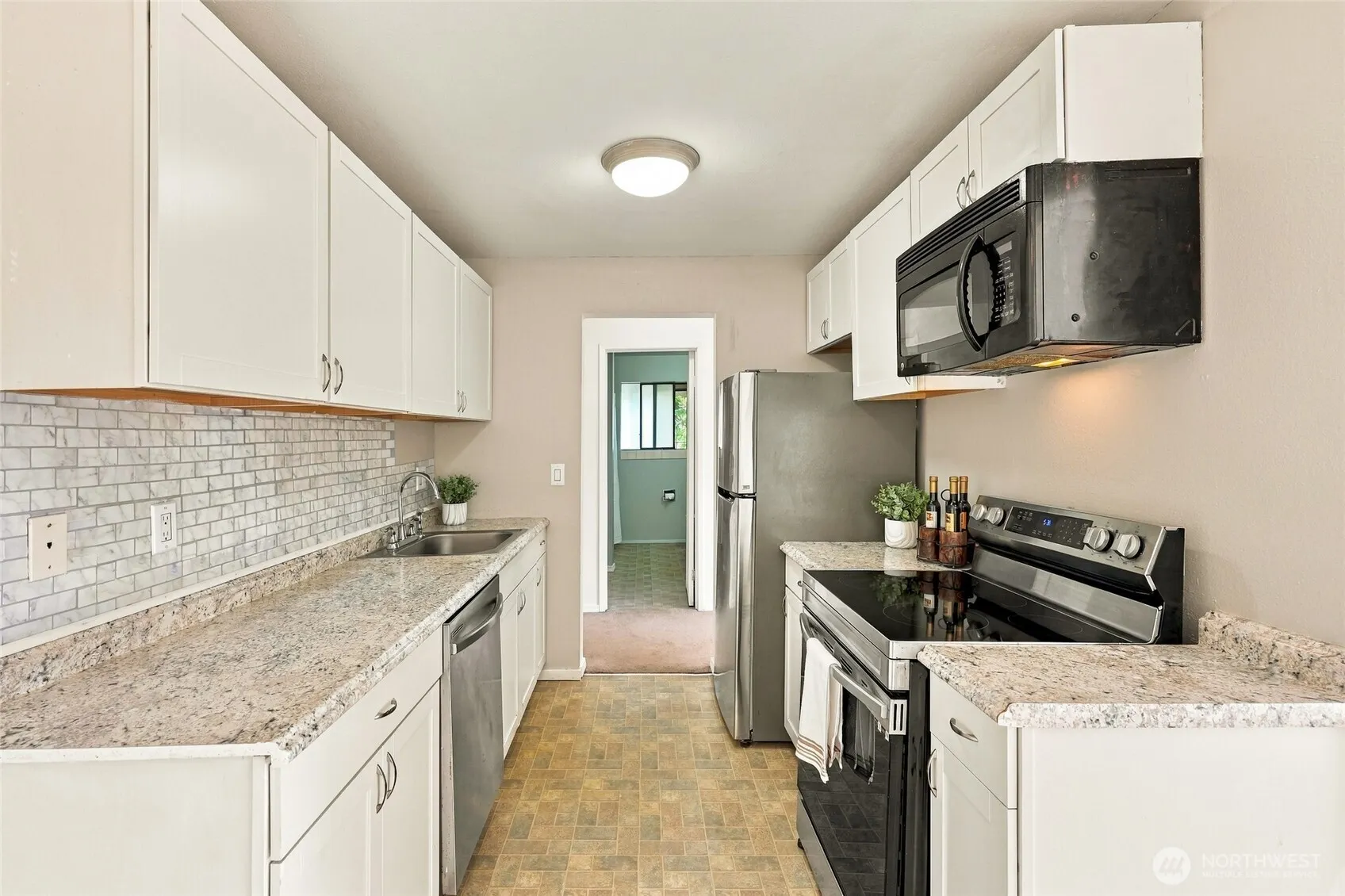 19409 56th Avenue W #301, Lynnwood, WA 98036