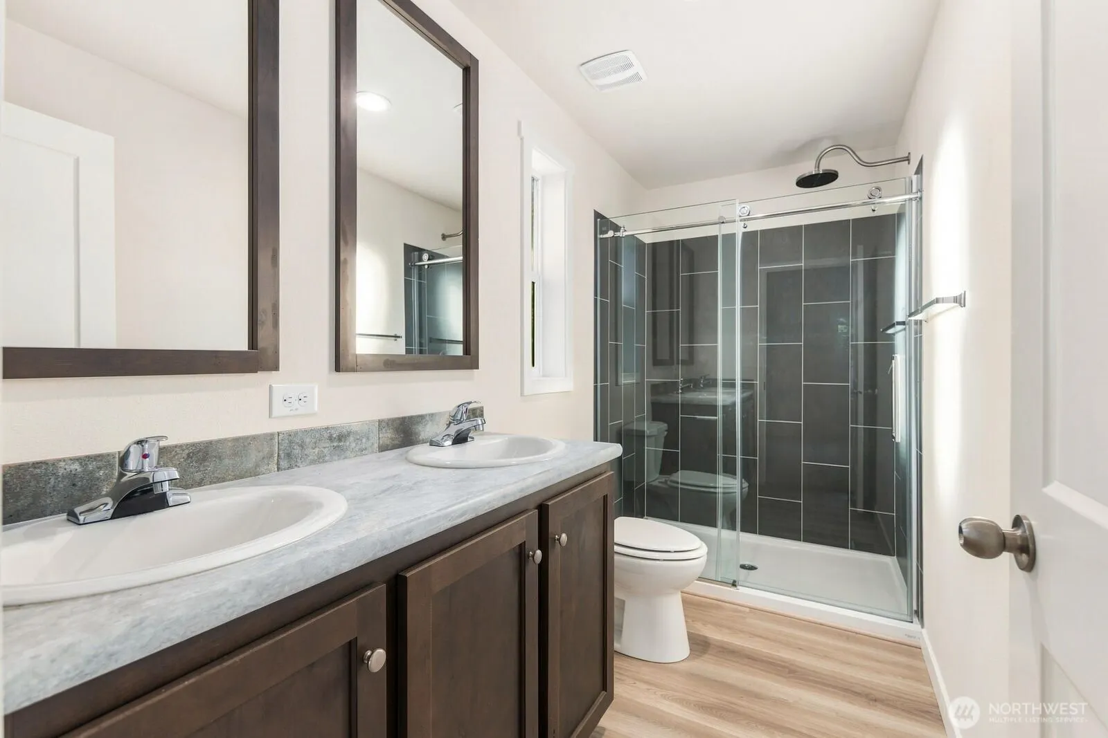 1540 Maple Lane S #33, Kent, WA 98030