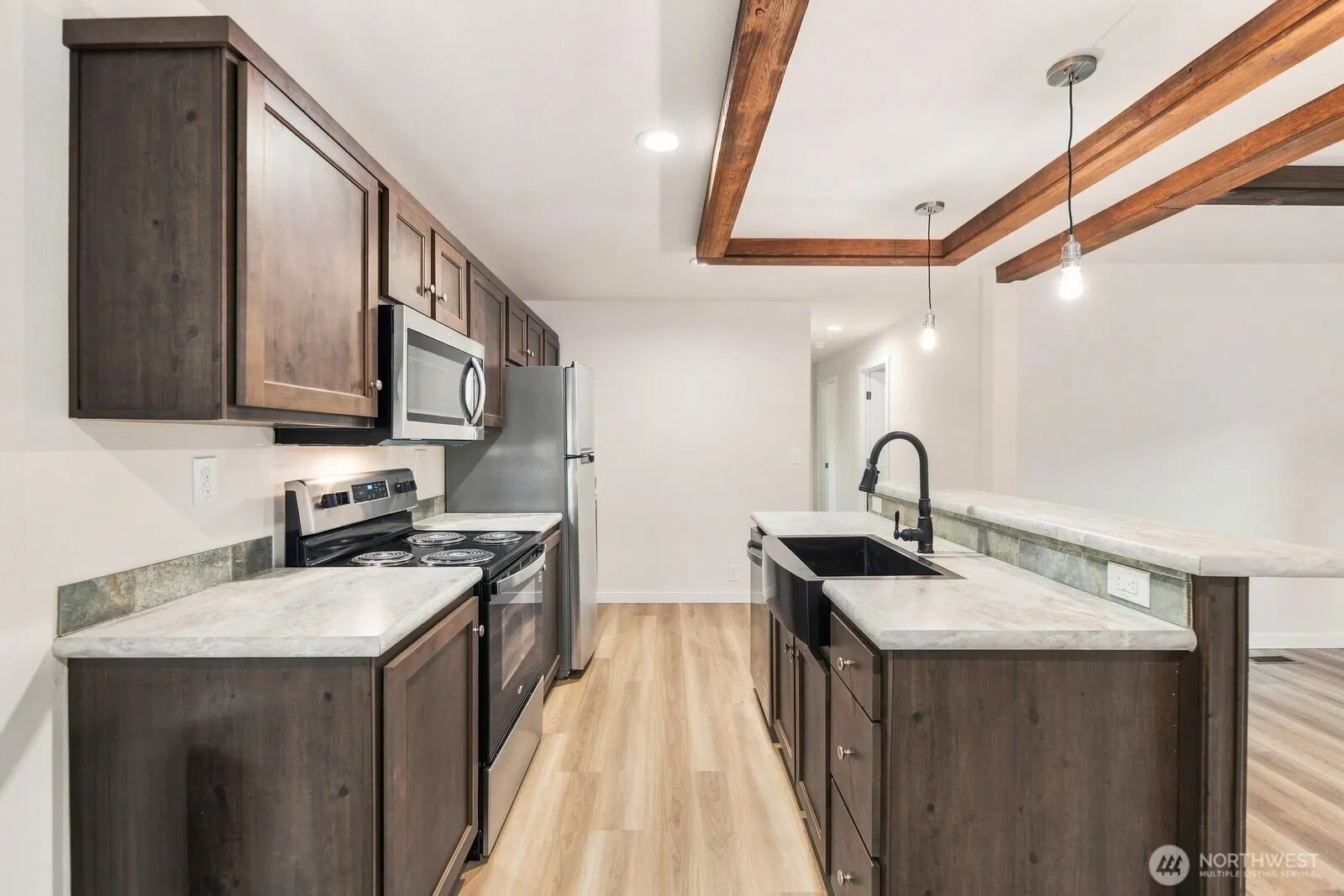 1540 Maple Lane S #33, Kent, WA 98030