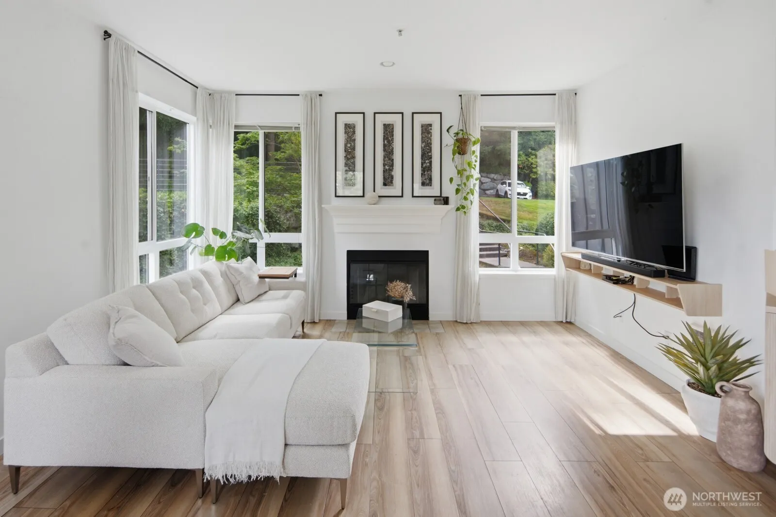 12012 NE 204th Place #C203, Bothell, WA 98011