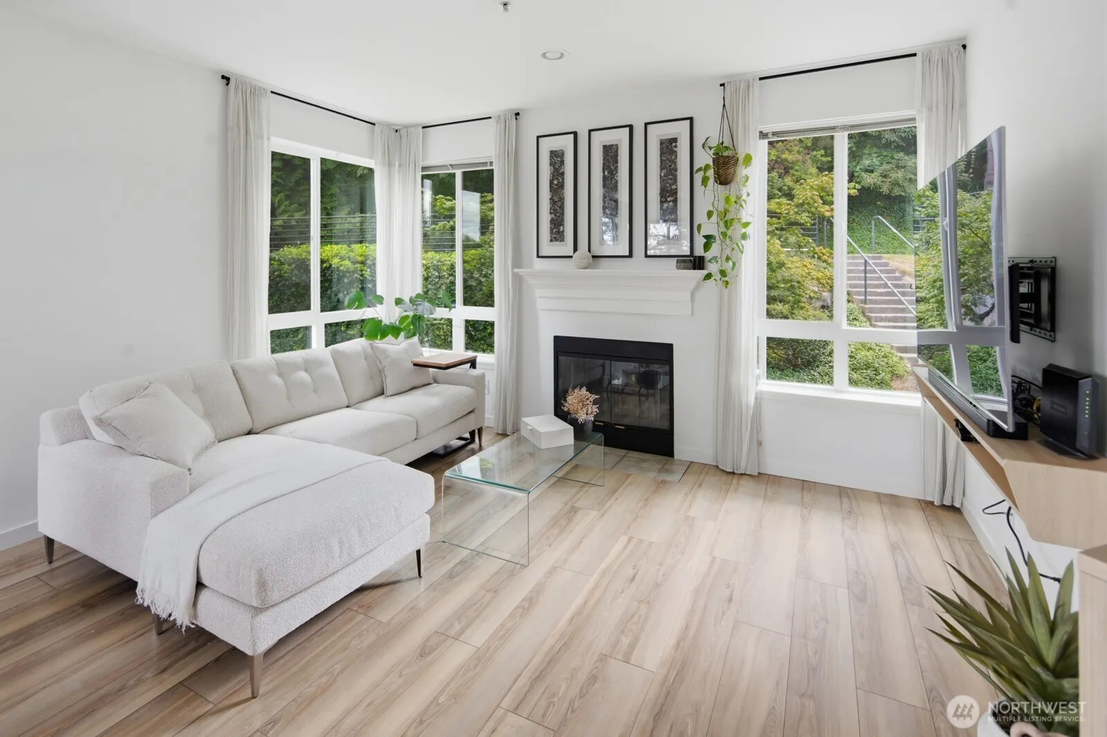12012 NE 204th Place #C203, Bothell, WA 98011