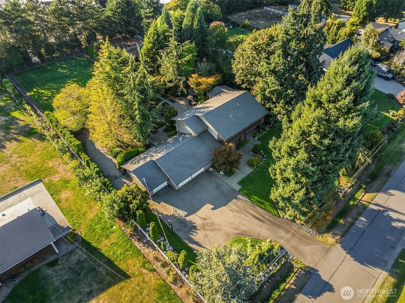 6031 126th Avenue NE, Kirkland, WA 98033