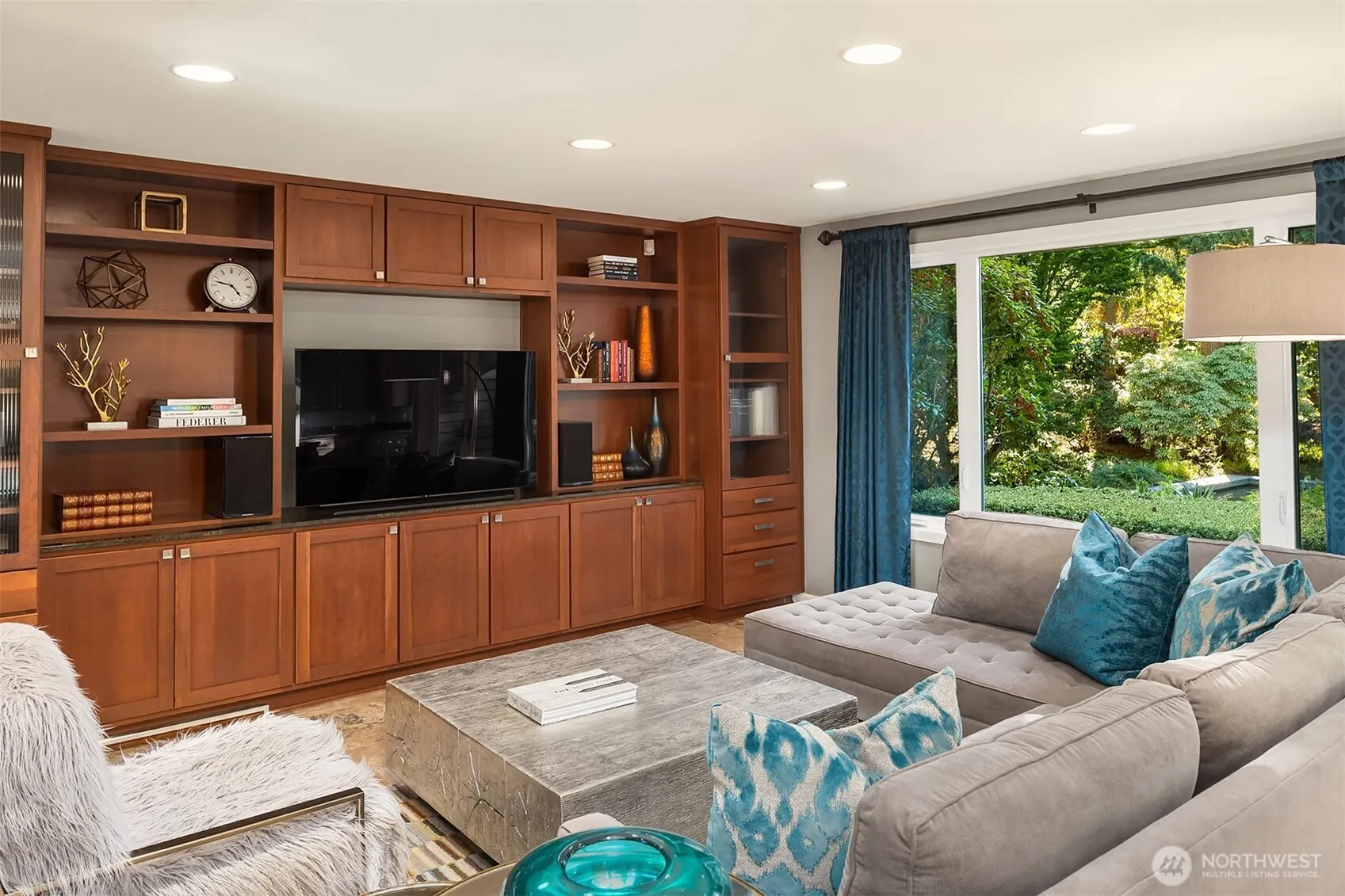 6031 126th Avenue NE, Kirkland, WA 98033