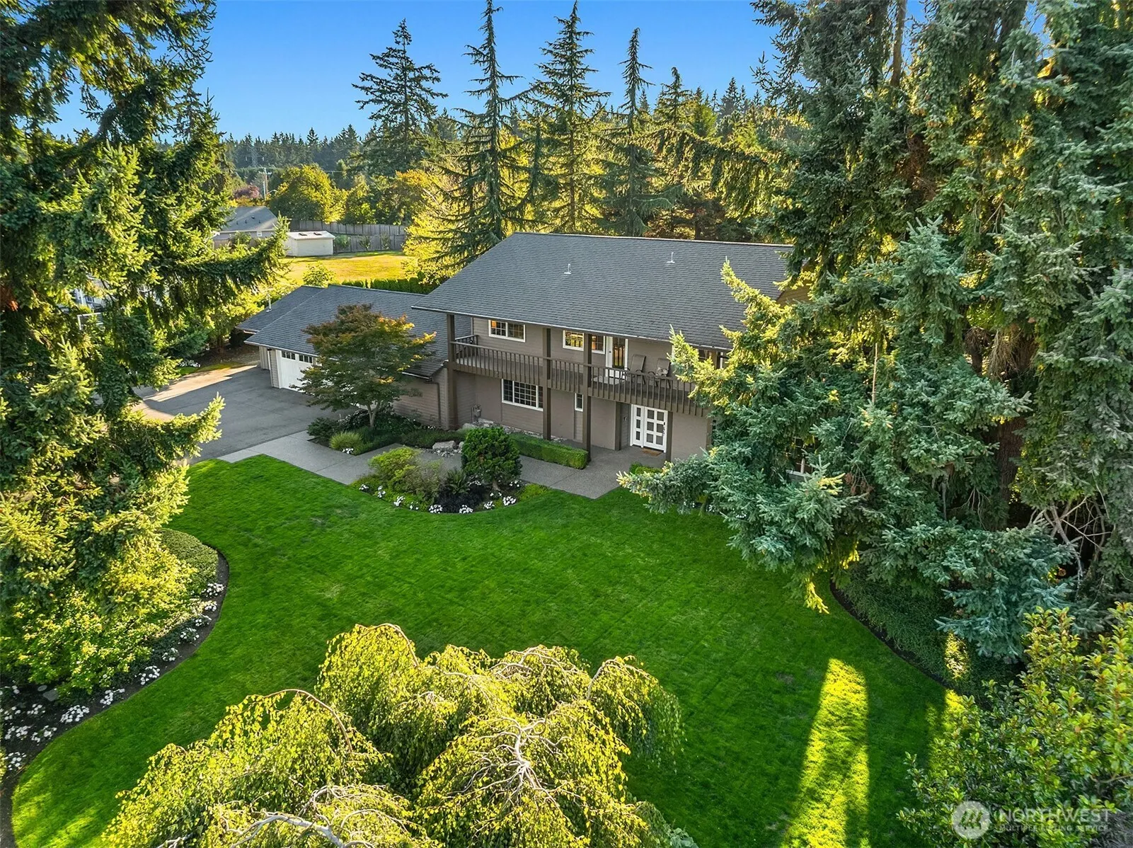 6031 126th Avenue NE, Kirkland, WA 98033
