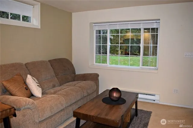23042 NE 8th st Apt A #A, Sammamish, WA 98074-7230
