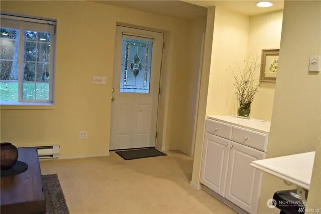 23042 NE 8th st Apt A #A, Sammamish, WA 98074-7230