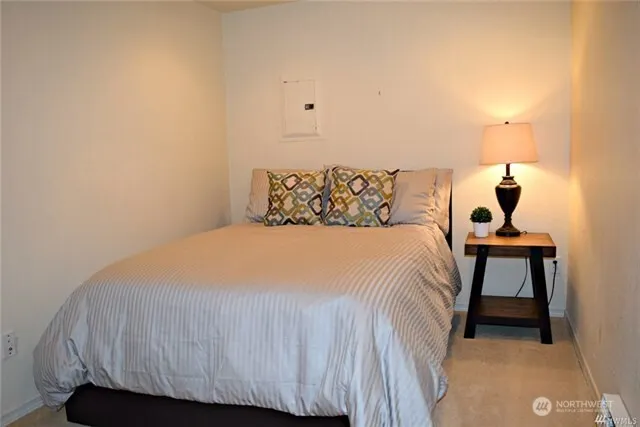 23042 NE 8th st Apt A #A, Sammamish, WA 98074-7230