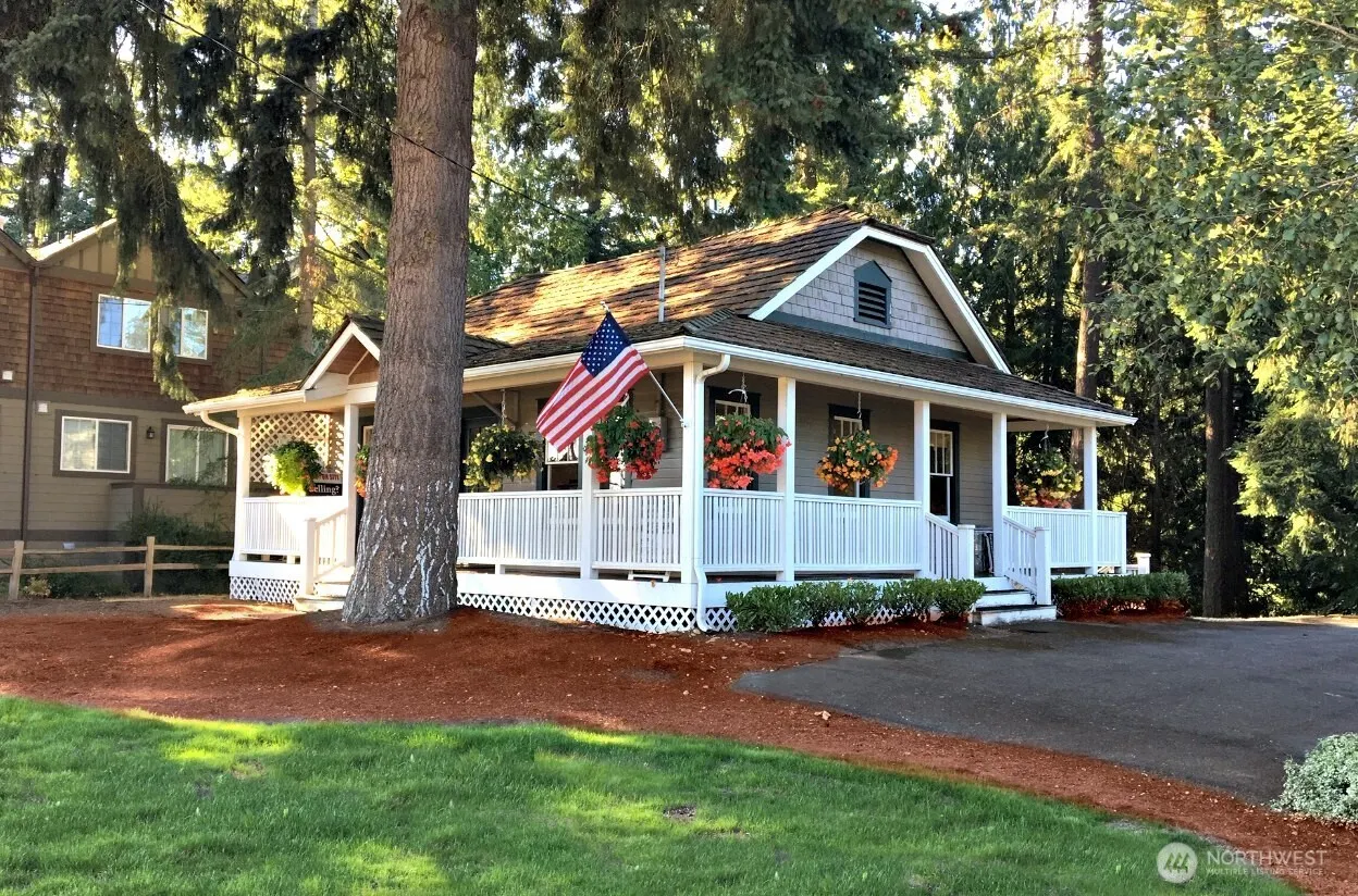 23042 NE 8th st Apt A #A, Sammamish, WA 98074-7230