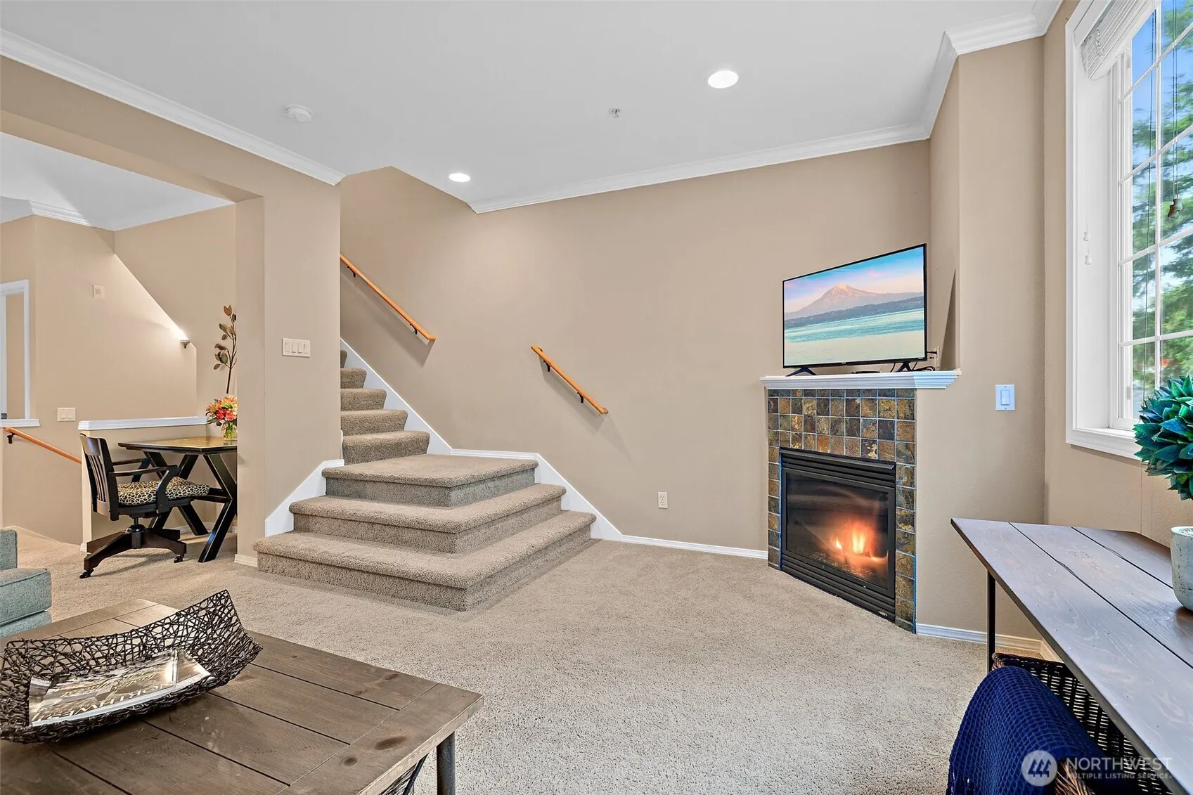 23036 NE 8th Street #D, Sammamish, WA 98074