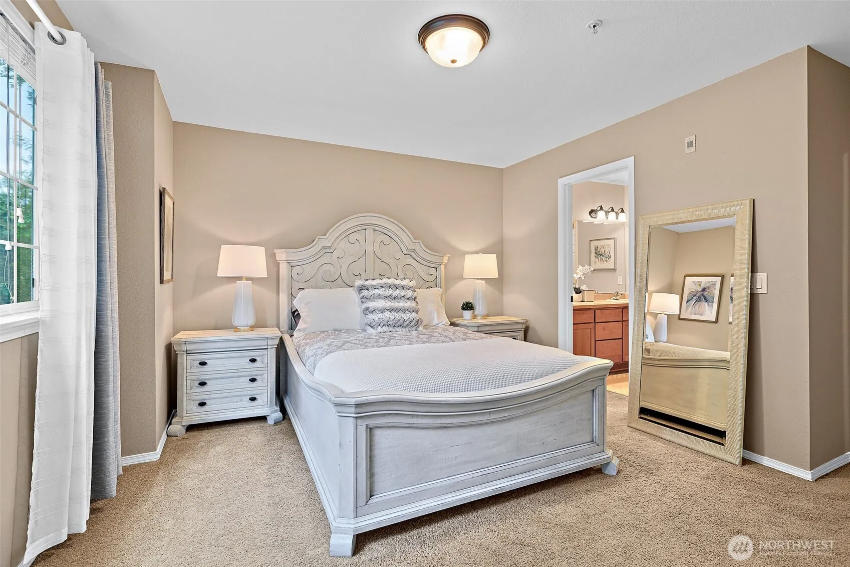 23036 NE 8th Street #D, Sammamish, WA 98074