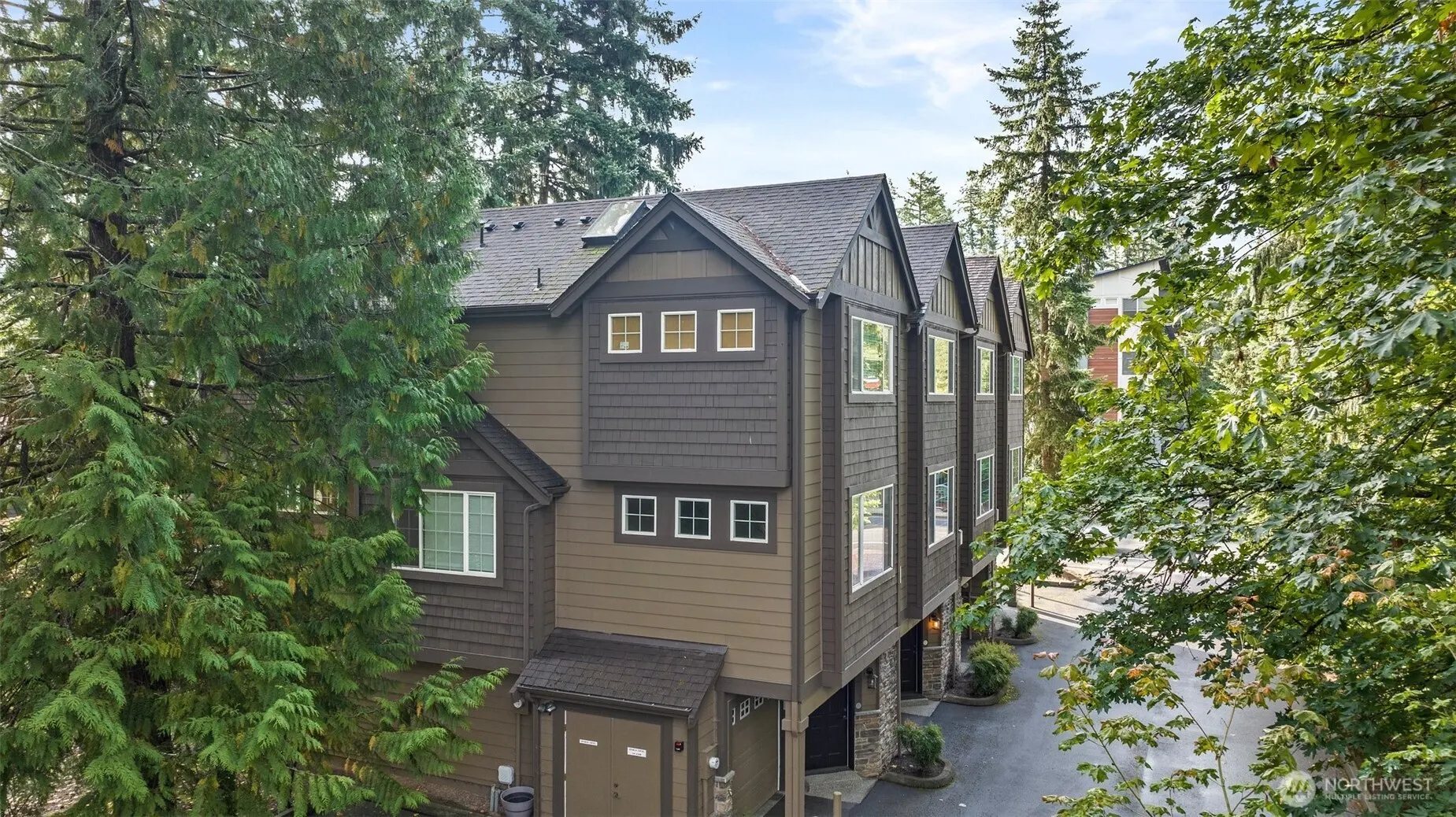 23036 NE 8th Street #D, Sammamish, WA 98074