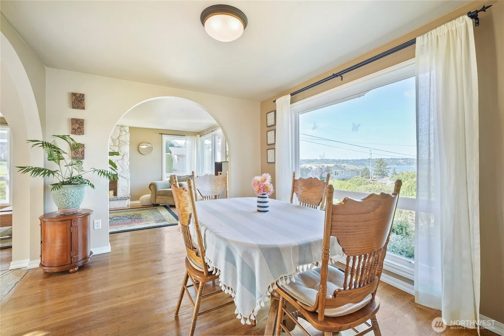 1112 N 38th Street , Renton, WA 98056