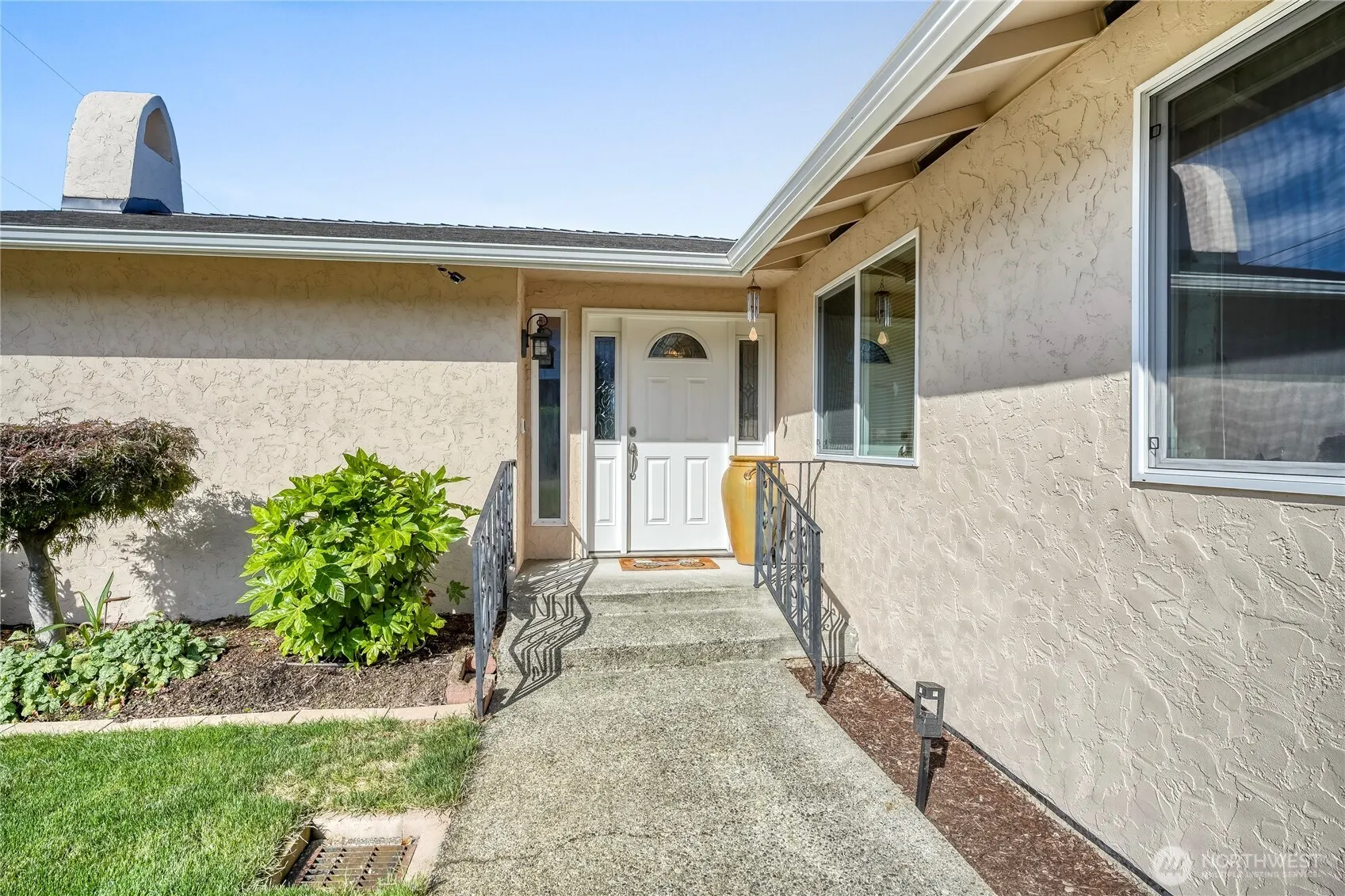 1112 N 38th Street , Renton, WA 98056