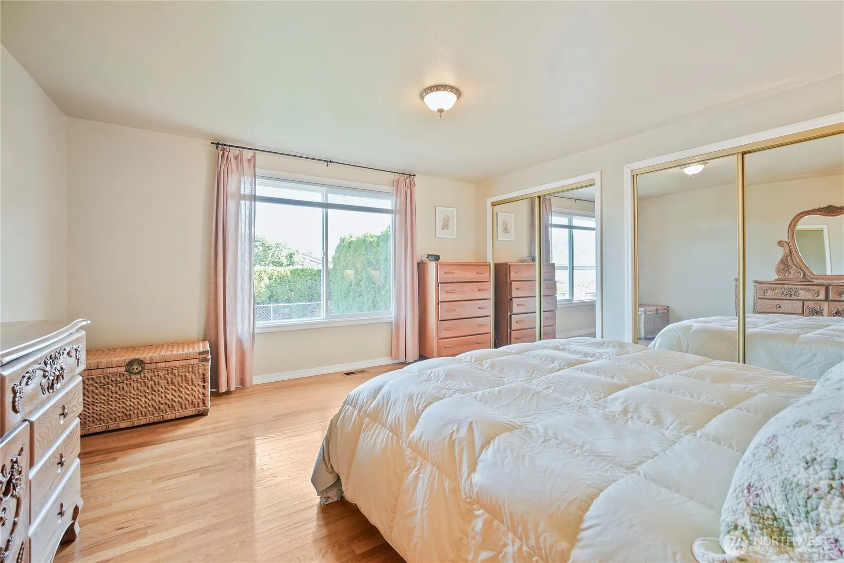 1112 N 38th Street , Renton, WA 98056