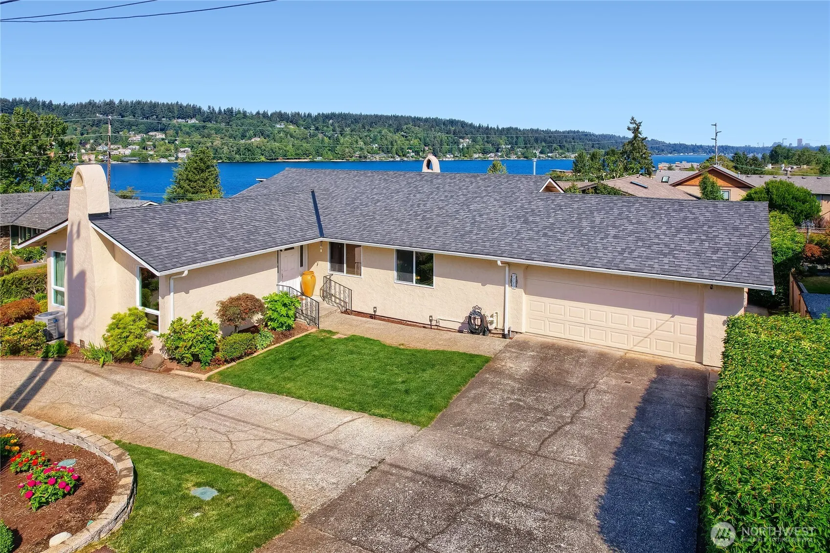 1112 N 38th Street , Renton, WA 98056