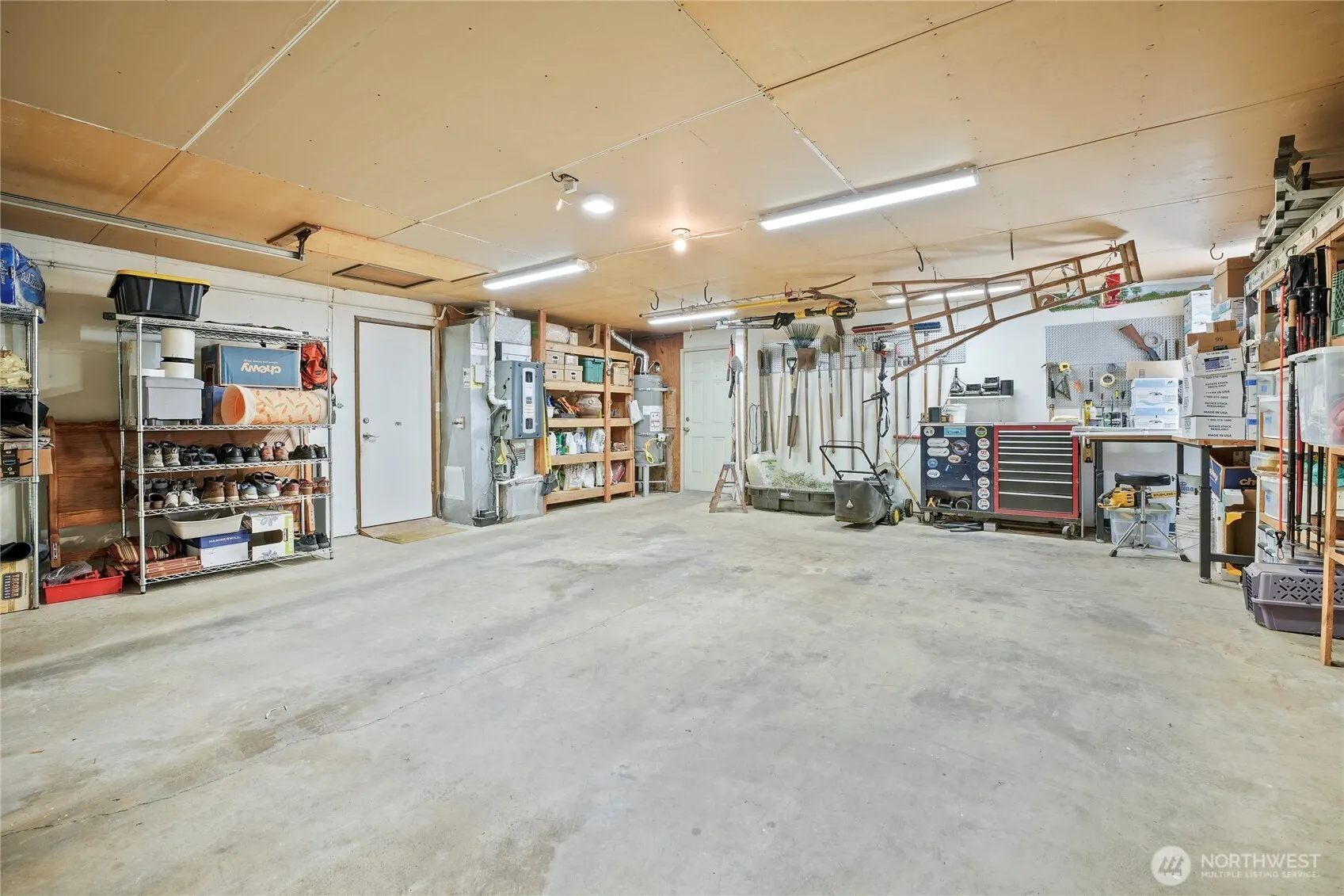 1112 N 38th Street , Renton, WA 98056