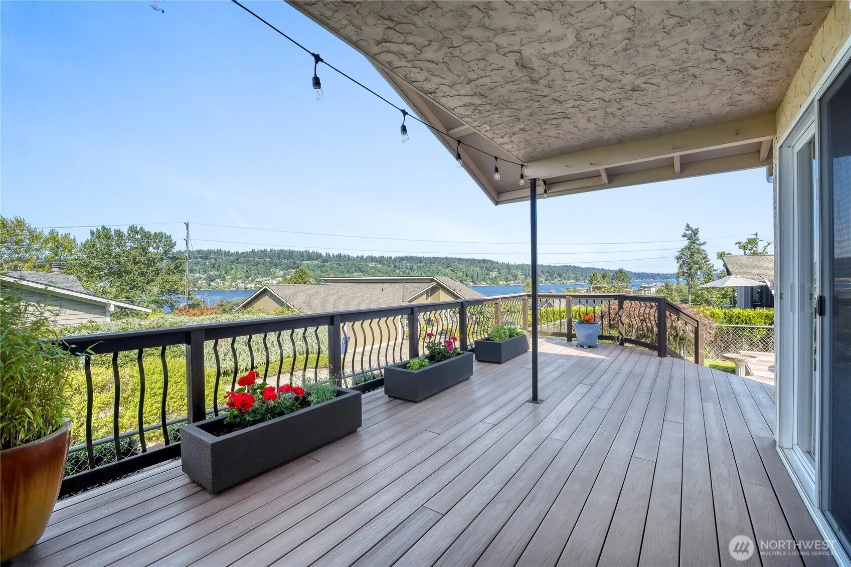 1112 N 38th Street , Renton, WA 98056