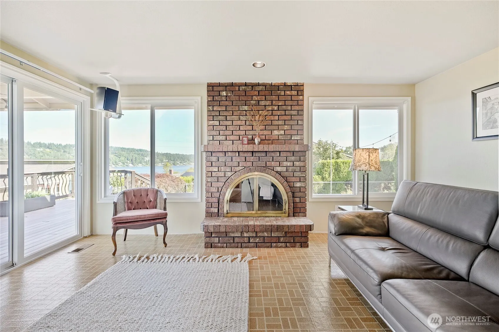 1112 N 38th Street , Renton, WA 98056
