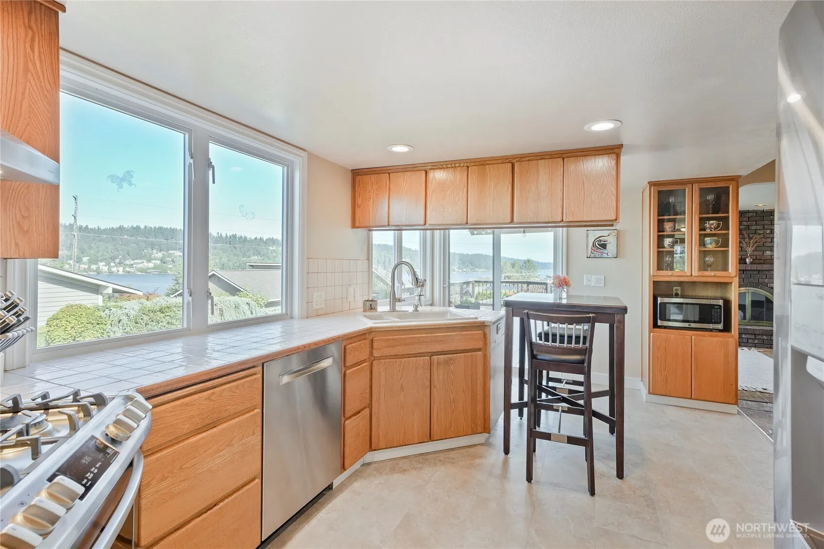 1112 N 38th Street , Renton, WA 98056
