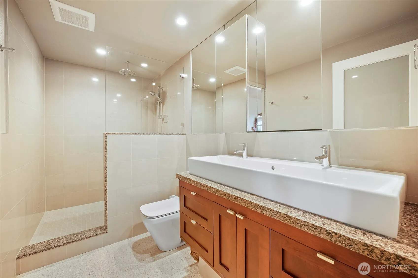 1112 N 38th Street , Renton, WA 98056