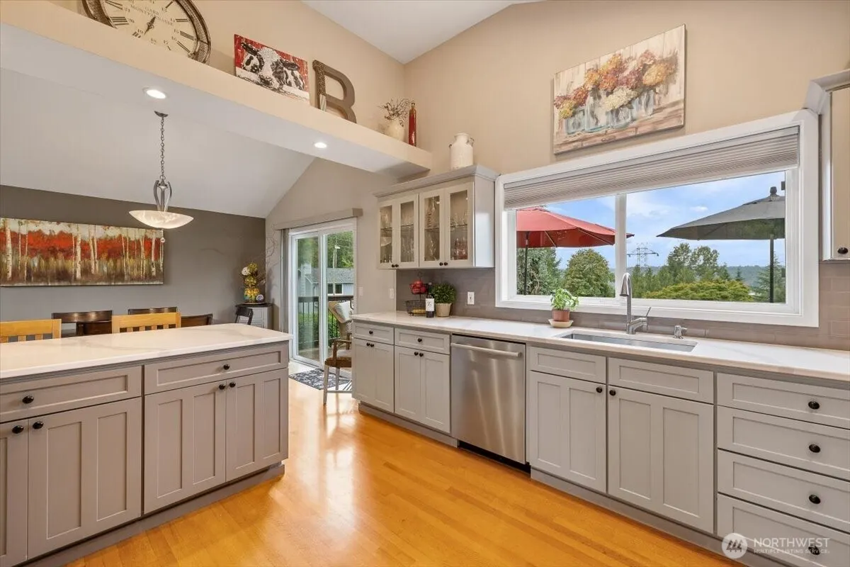 10503 158th Avenue NE, Redmond, WA 98052