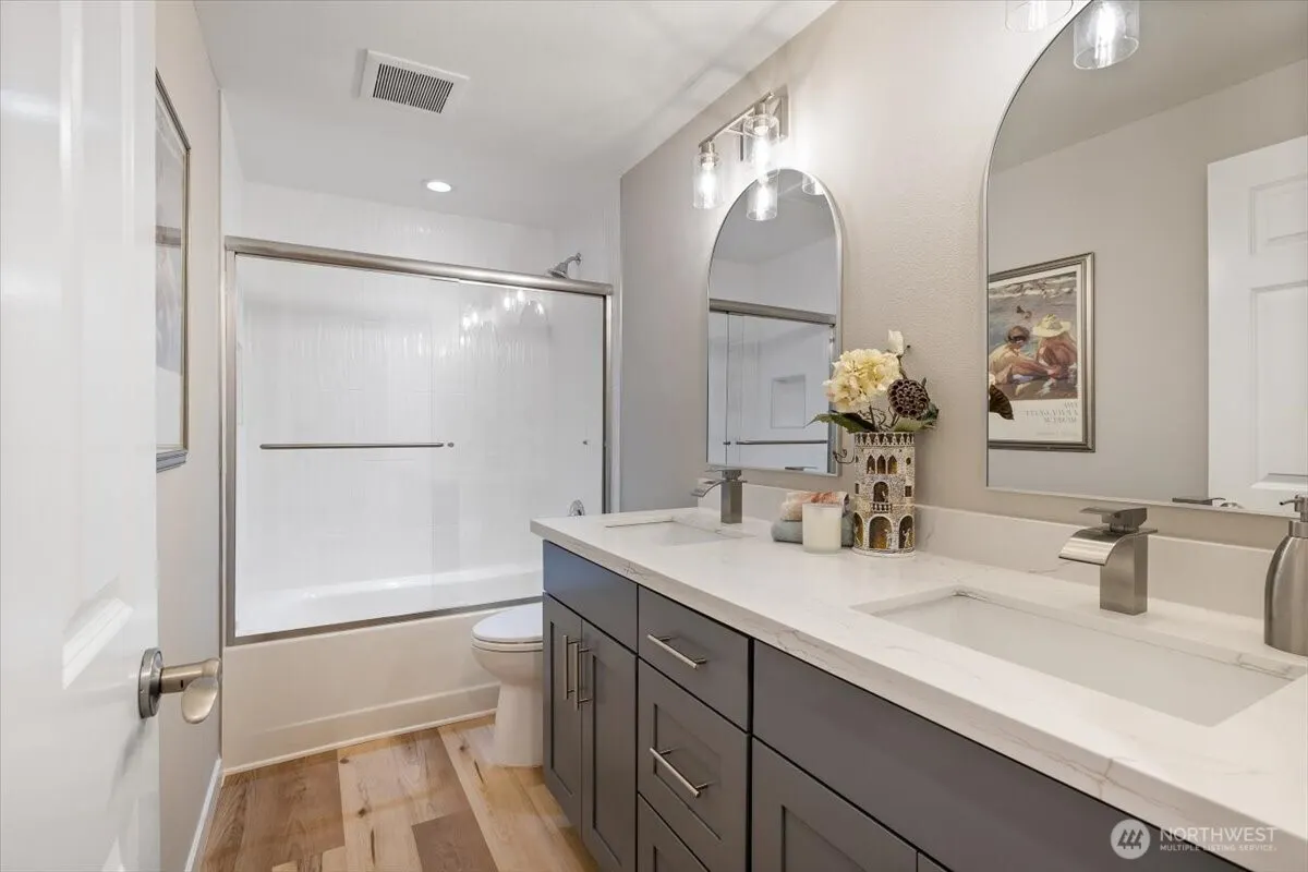 10503 158th Avenue NE, Redmond, WA 98052