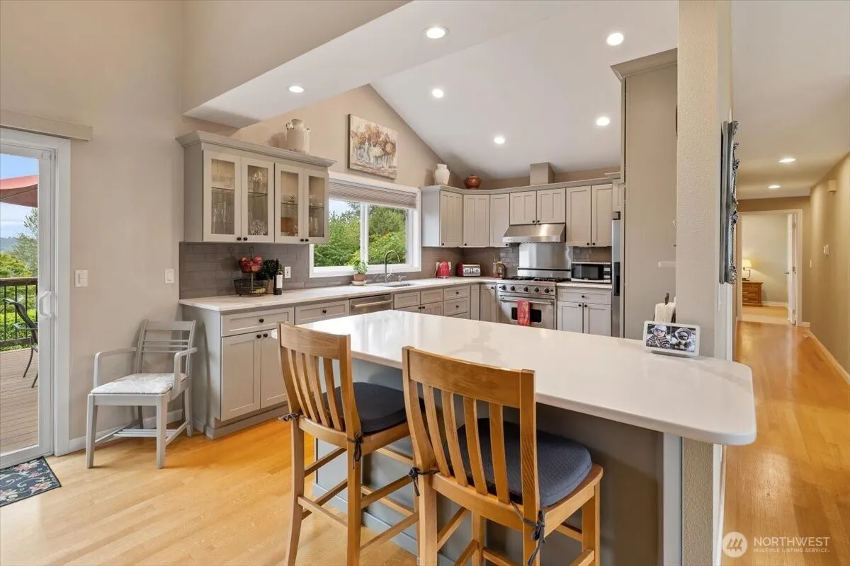 10503 158th Avenue NE, Redmond, WA 98052