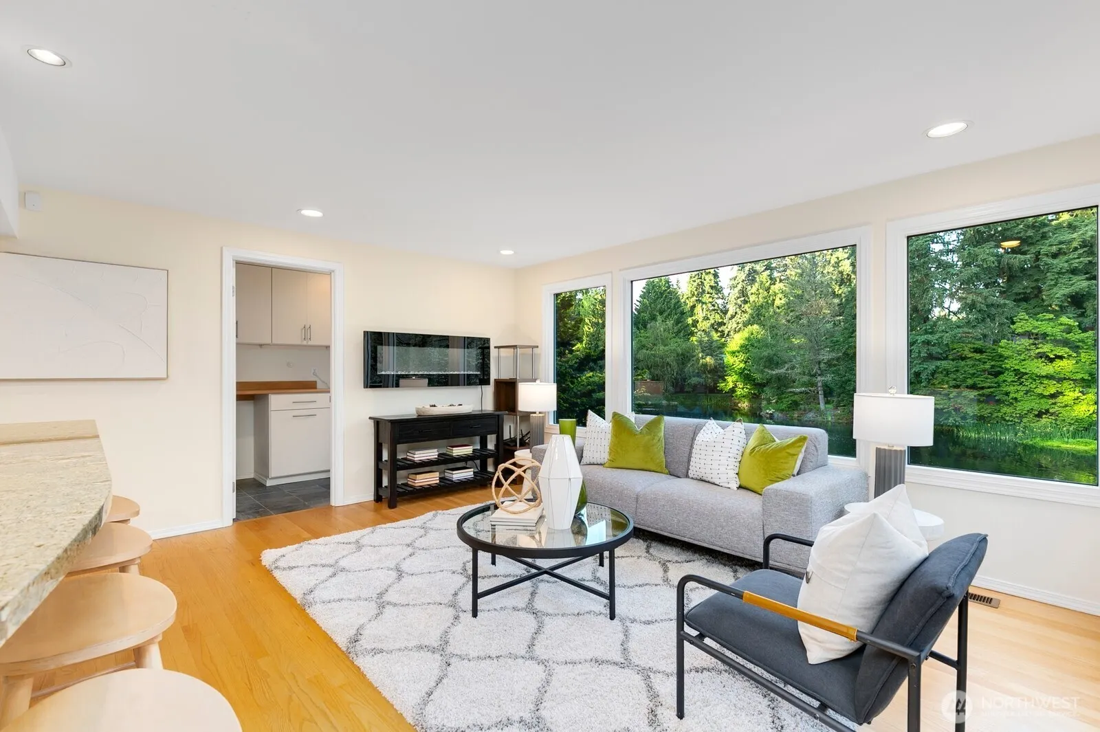 11404 NE 103rd Street , Kirkland, WA 98033