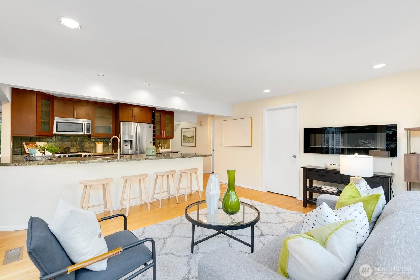 11404 NE 103rd Street , Kirkland, WA 98033
