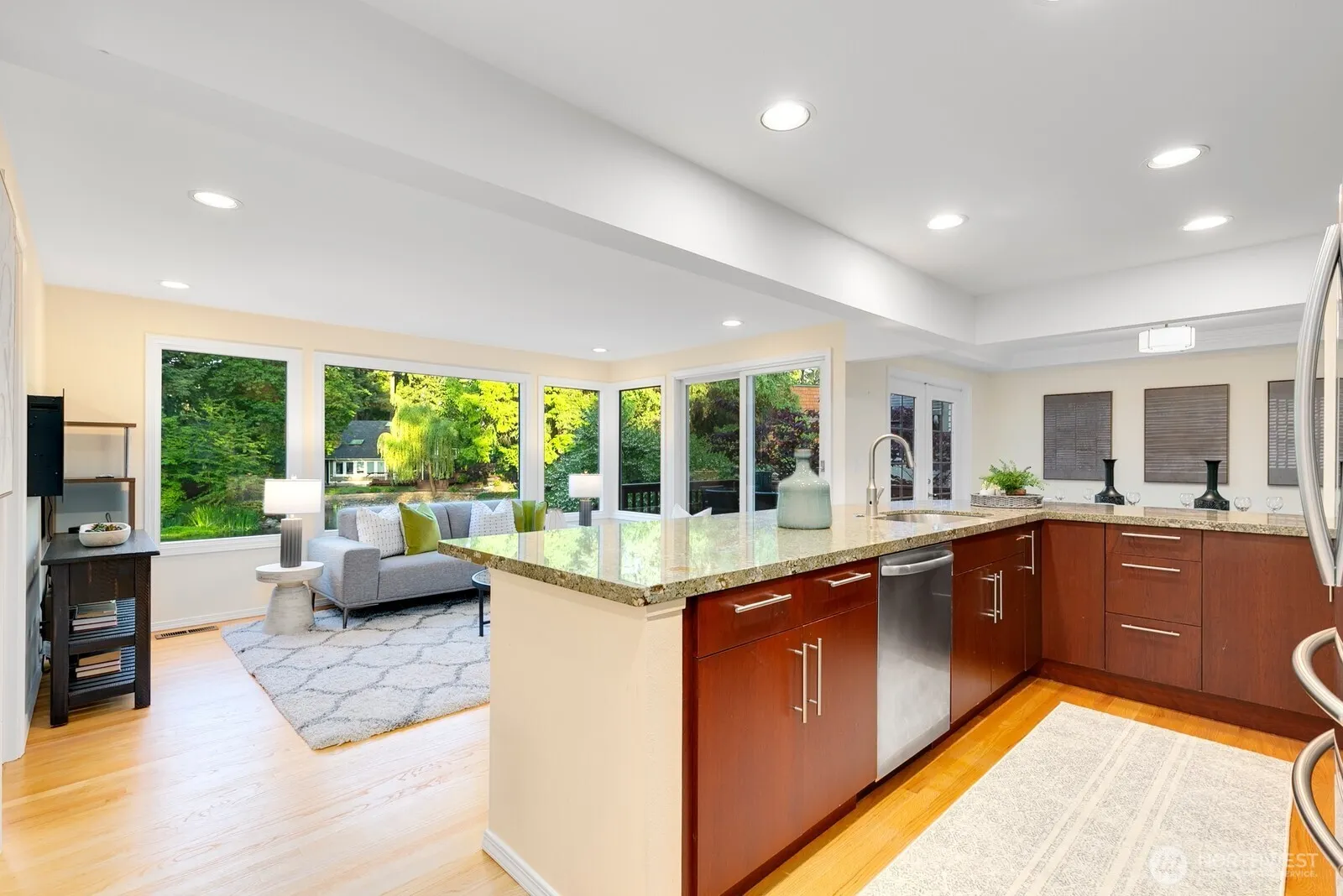 11404 NE 103rd Street , Kirkland, WA 98033