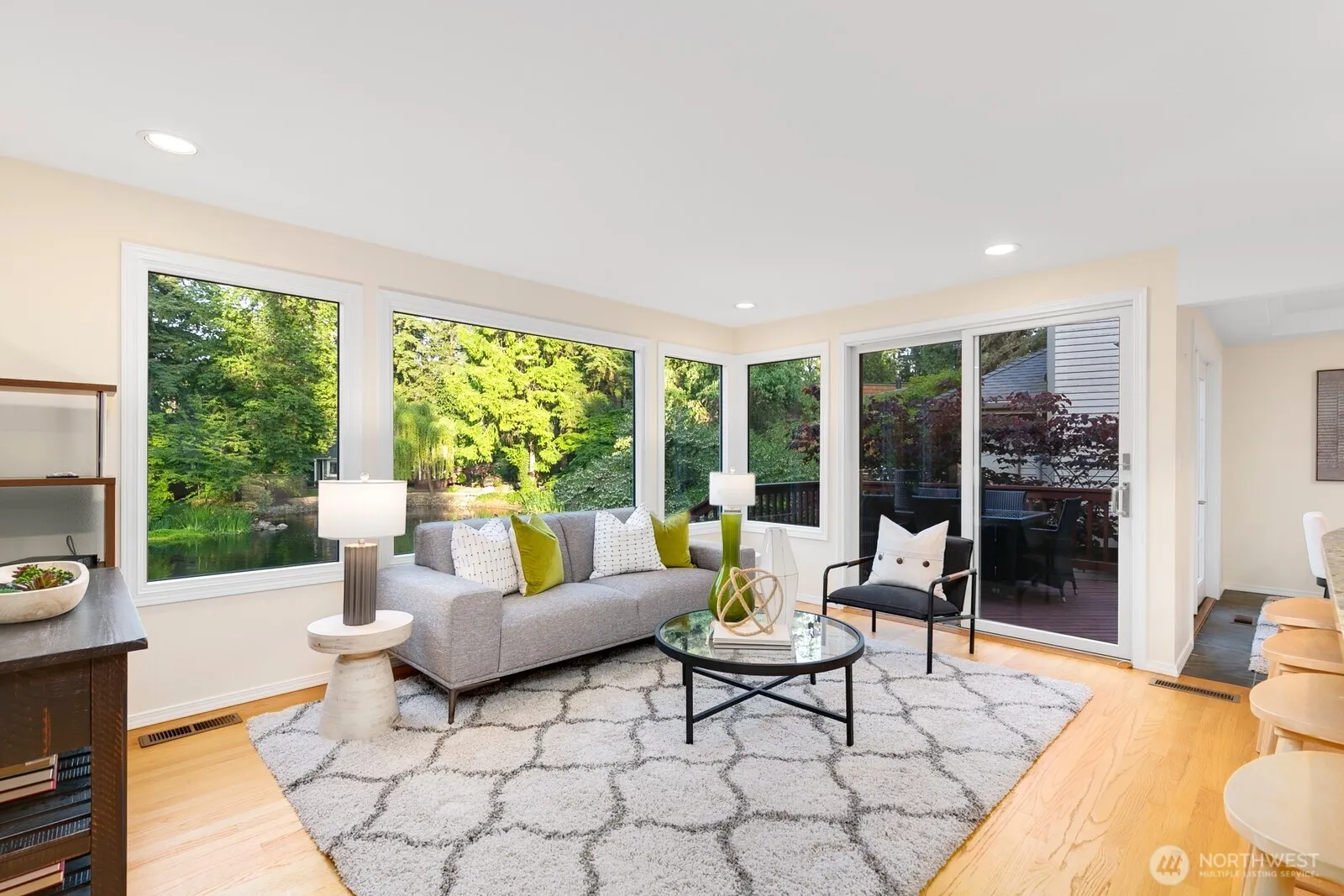 11404 NE 103rd Street , Kirkland, WA 98033