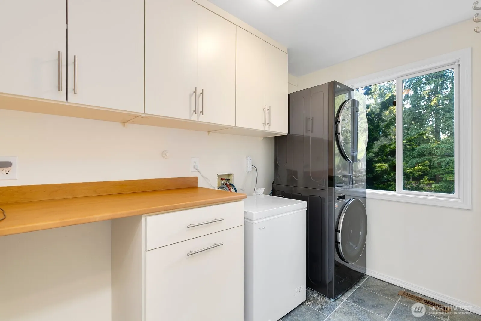 11404 NE 103rd Street , Kirkland, WA 98033